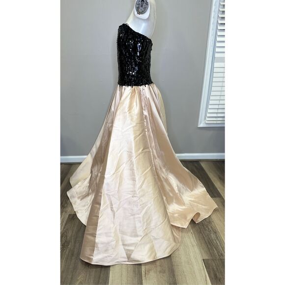 NWT Pamella Roland Mixed-Media Sequin-Embroidered Gown Blush Black Size 10 $4895 - Picture 10 of 13